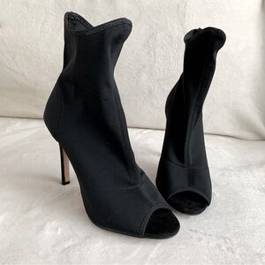 Sexy Black Peeptoe Suede Neoprene Pumps Cathrine Malandrino